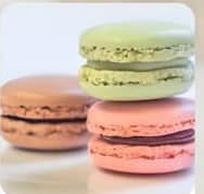 Macarons în mai multe culori
